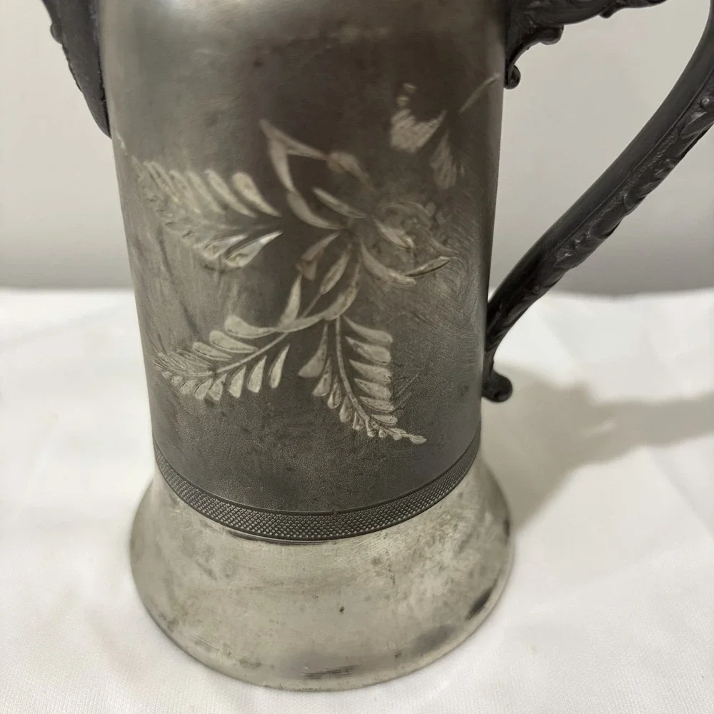 Warren Silver Plate Co Quadruple Plate New York‎ 85L Creamer Embossed Antique